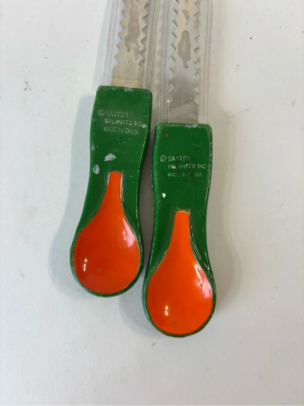 N/A festive green